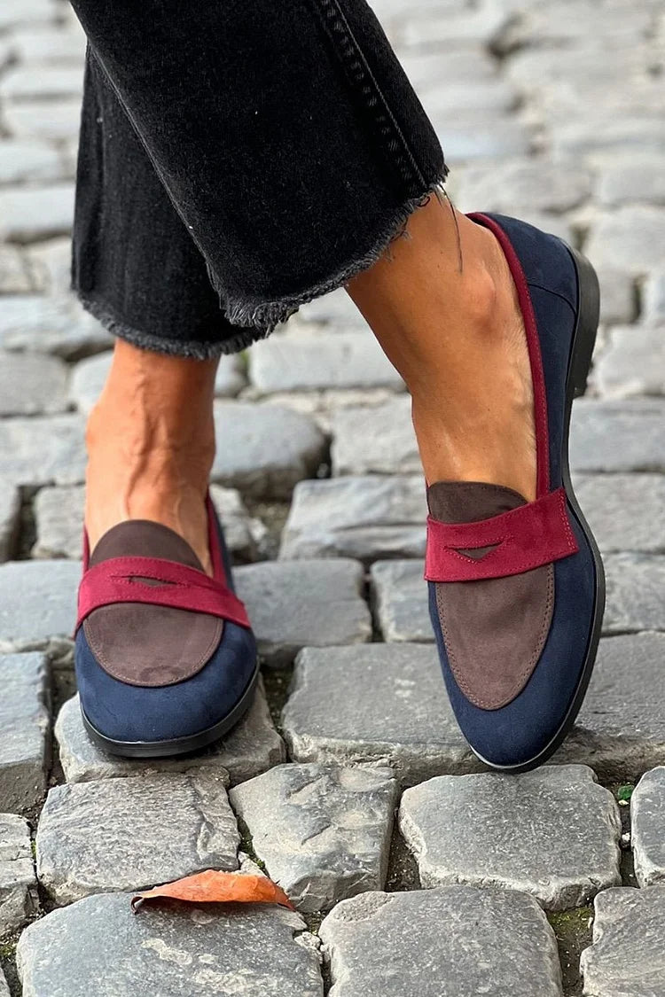 ESTHER | ELEGANTE LOAFERS MET RONDE NEUS EN KLEIN HAKJE