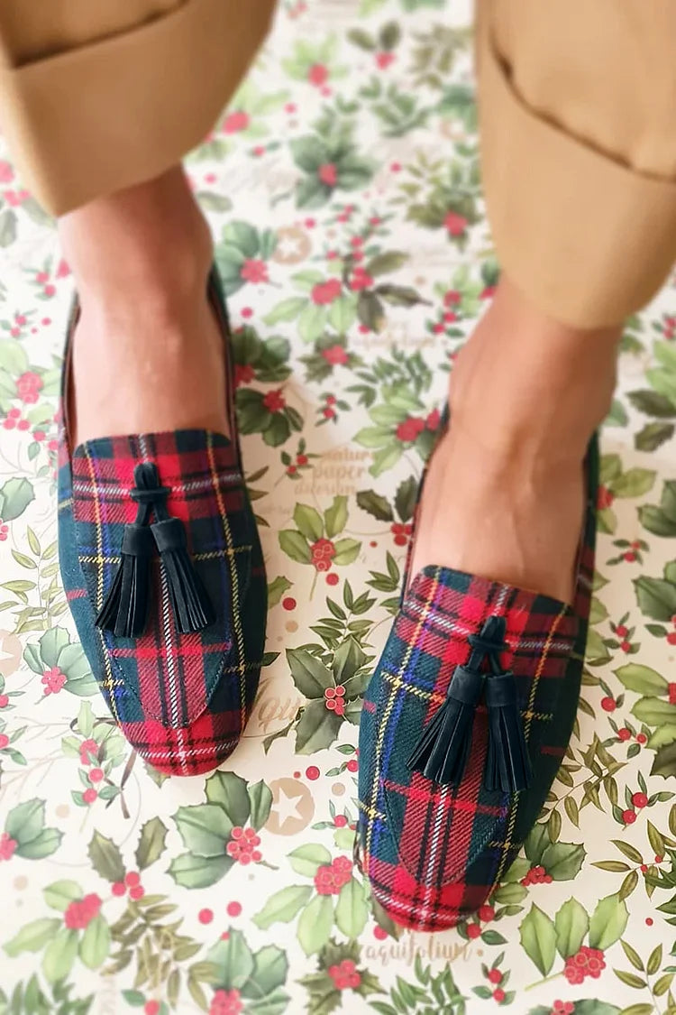 NICOLE | LOAFERS MET RONDE NEUS EN KWASTJES
