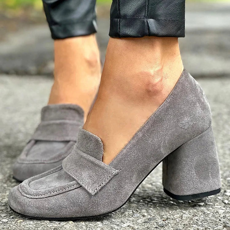 LIEVE | RETRO SUÈDE LOAFERS MET VIERKENTE TEEN EN DIKKE HA