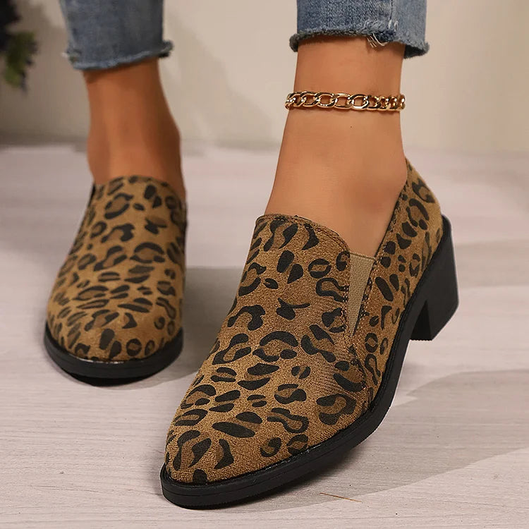 ANGELIQUE | CASUAL LOAFERS MET RONDE NEUS EN DIKKE HAK