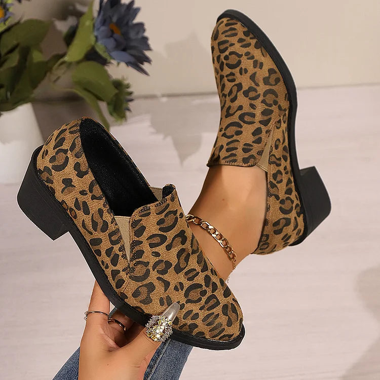 ANGELIQUE | CASUAL LOAFERS MET RONDE NEUS EN DIKKE HAK