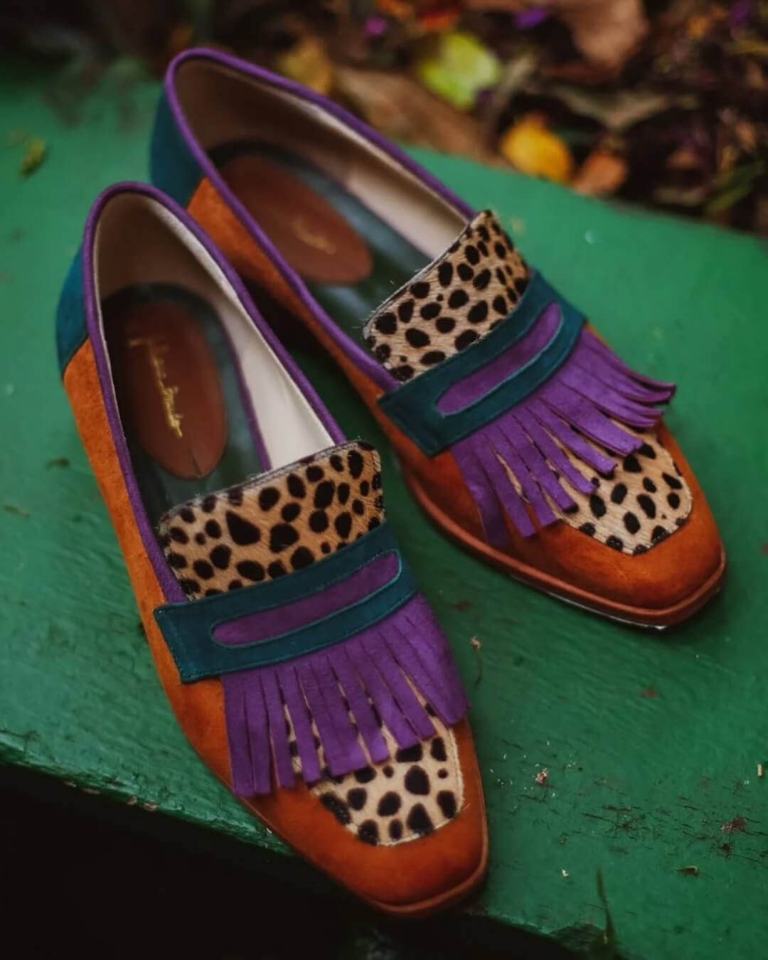 LIESBETH | TRENDY LOAFERS MET COLOURBLOCK FRANJES