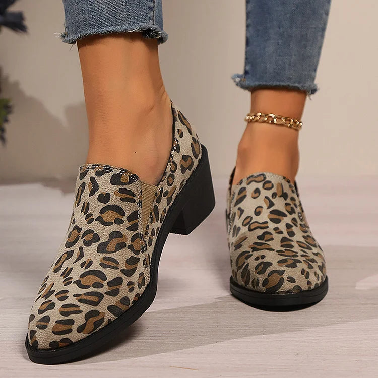 ANGELIQUE | CASUAL LOAFERS MET RONDE NEUS EN DIKKE HAK