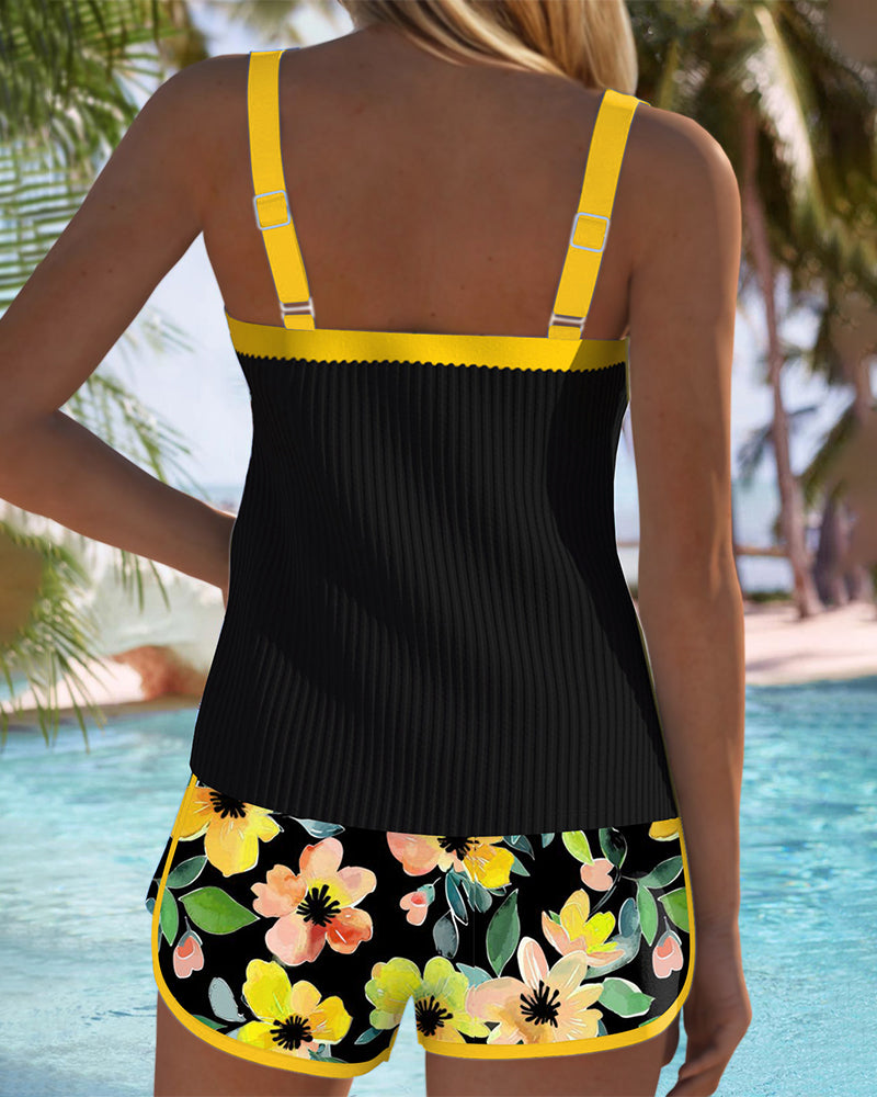 Sophie – Zwarte Tankini met Bloemen en Strandbroek I Laatste dag 80% korting!
