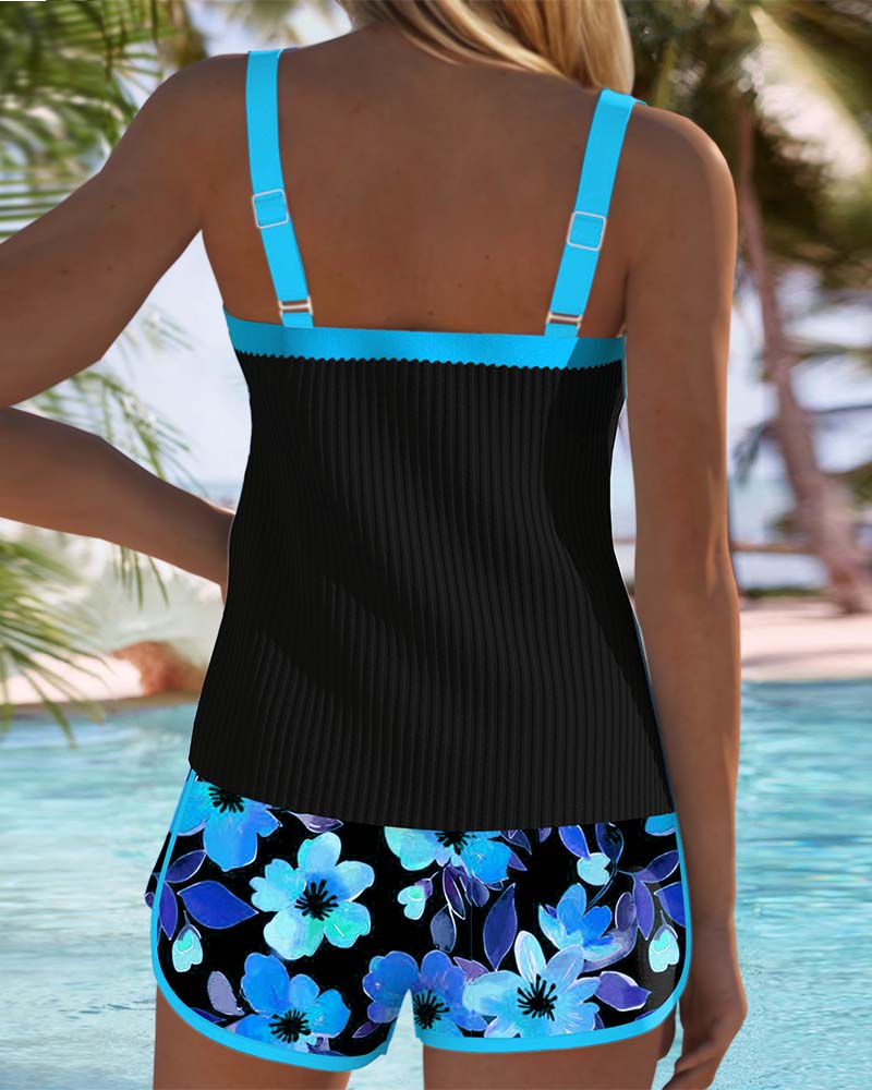 Sophie – Zwarte Tankini met Bloemen en Strandbroek I Laatste dag 80% korting!