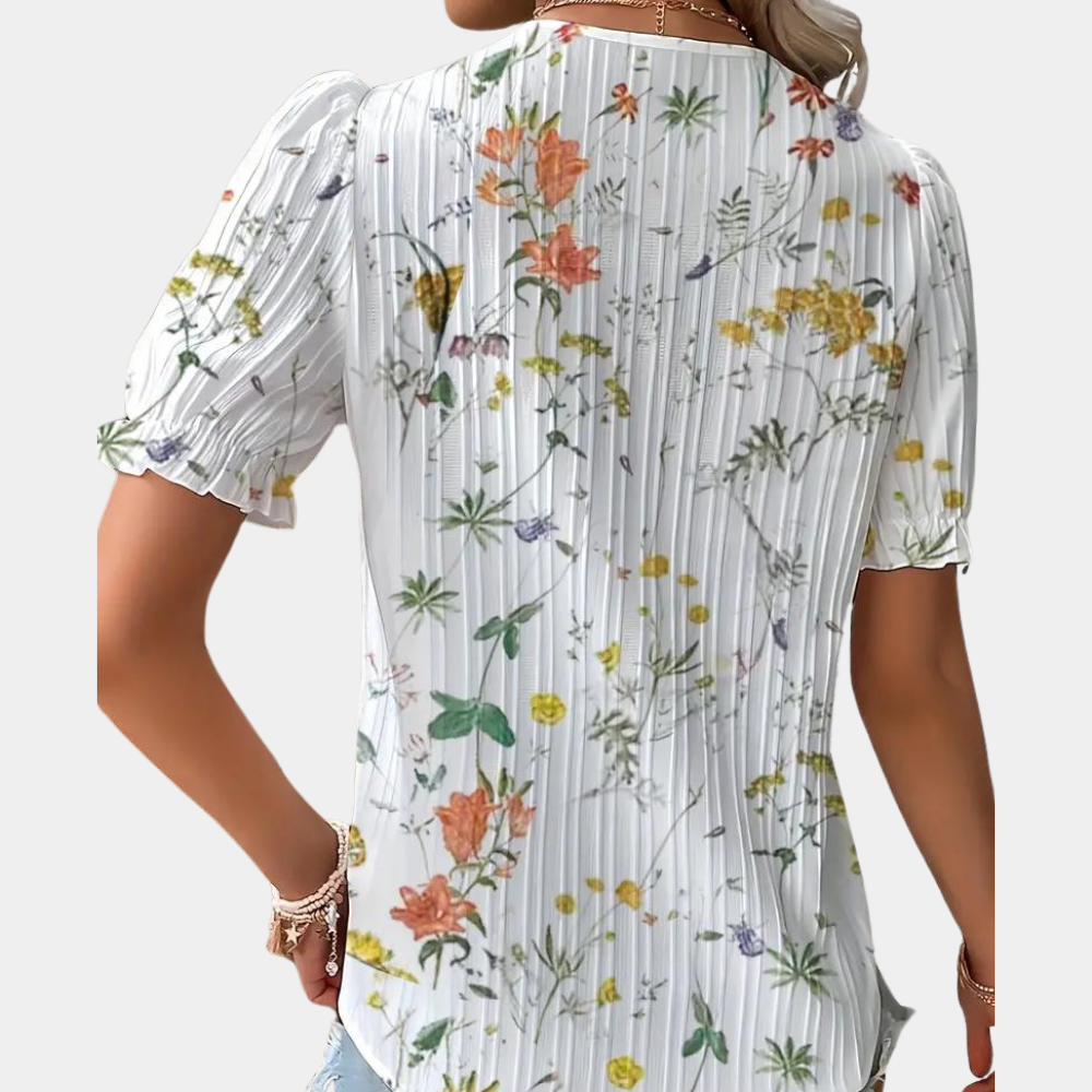 Zuzanna - Luchtige gebloemde damesblouse met kanten rand voor de zomer