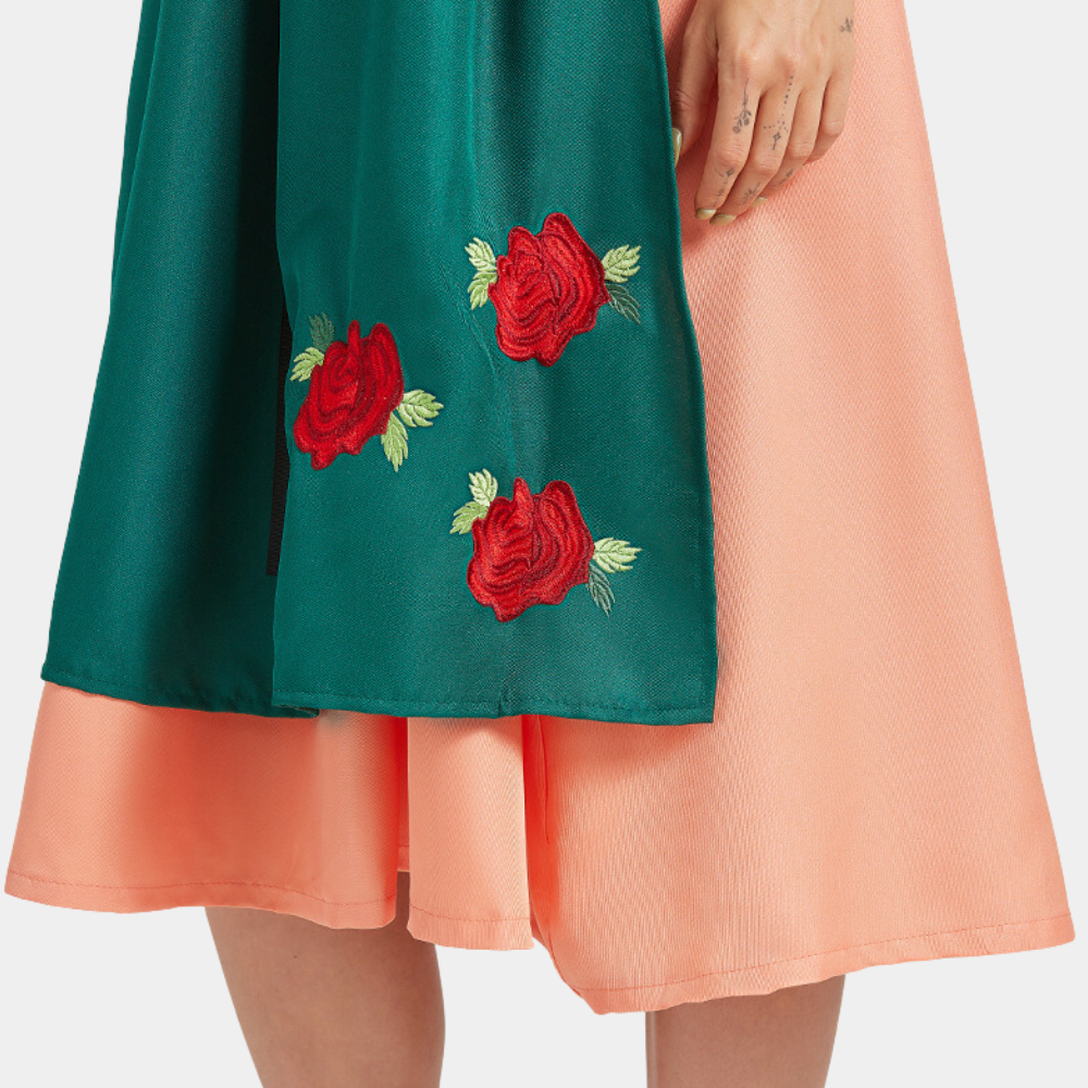 Anwen - Tijdloze Oktoberfestjurk met Moderne Flair voor de Zomer