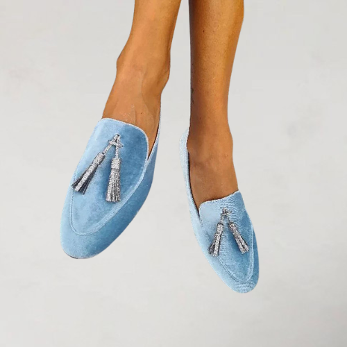 MIEKE | SLIP ON LOAFERS MET SPITSE NEUS