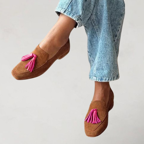 MONIQUE | BRUINE LOAFERS MET VIERKANTE NEUS EN COLOURBLOCK