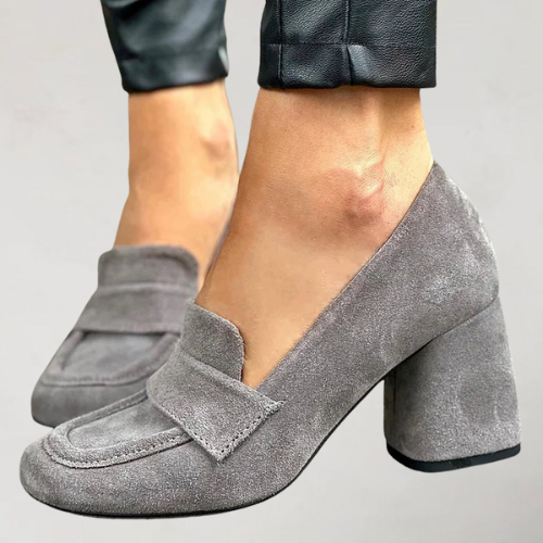 LIEVE | RETRO SUÈDE LOAFERS MET VIERKENTE TEEN EN DIKKE HA