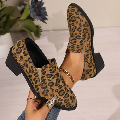 ANGELIQUE | CASUAL LOAFERS MET RONDE NEUS EN DIKKE HAK