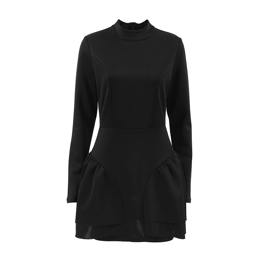 De 'Ruffle Chic' Zwarte Jurk