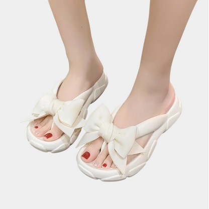Abby - Elegante zomerse damesslippers met lint
