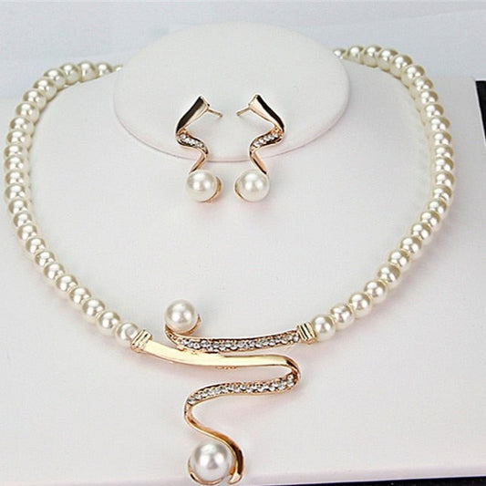 Natuurlijke Parel Ketting + Oorbellen Set