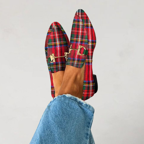 CECILE | TENDY SPITSE LOAFERS MET METALEN GESP EN RUITJESPRINT