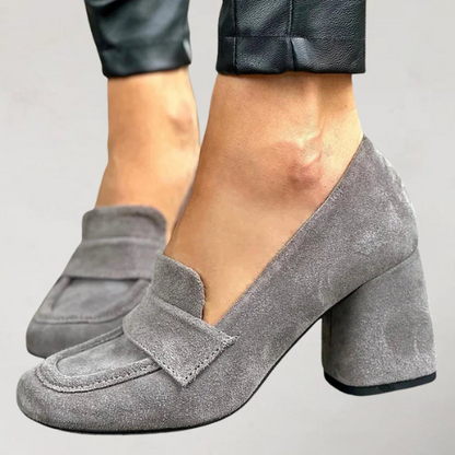 LIEVE | RETRO SUÈDE LOAFERS MET VIERKENTE TEEN EN DIKKE HA